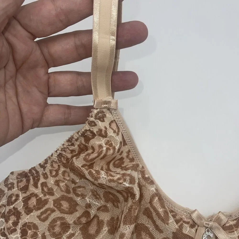 Chantelle C Magnifique Seamless Minimizer Bra In Natural Leopard Sz 32D New WOT